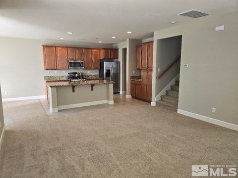 Single Family Residence in Sparks NV 3098 Asini Ct 3.jpg