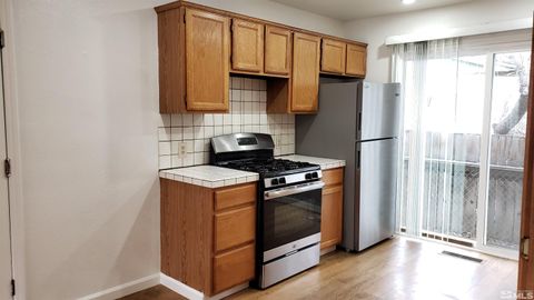 Multi Family in Reno NV 1000 Virbel Ln 23.jpg