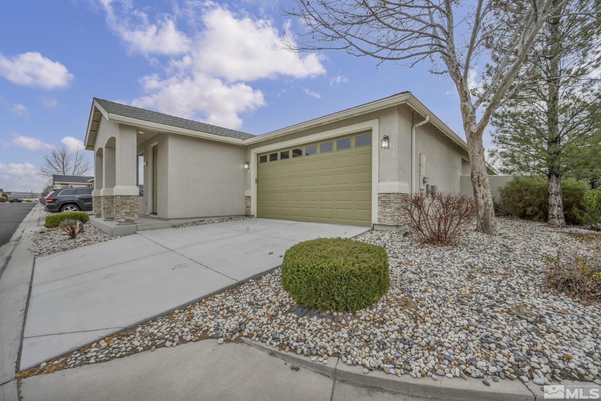 Carson City, Nevada 89701, United States, 3 Bedrooms Bedrooms, ,2 BathroomsBathrooms,Residential,Active,88219