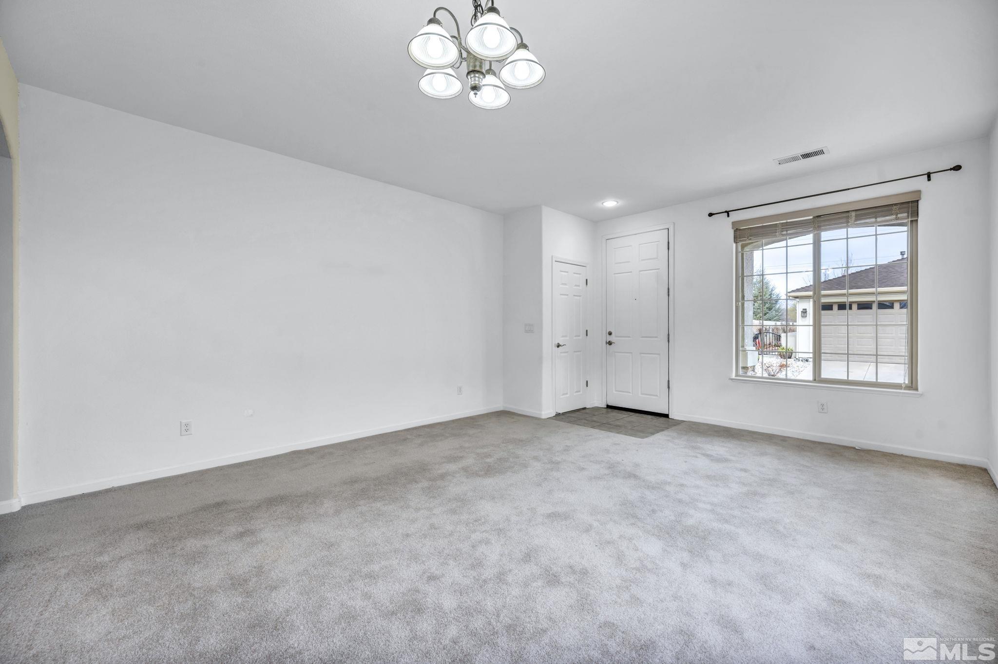Carson City, Nevada 89701, United States, 3 Bedrooms Bedrooms, ,2 BathroomsBathrooms,Residential,Active,88219