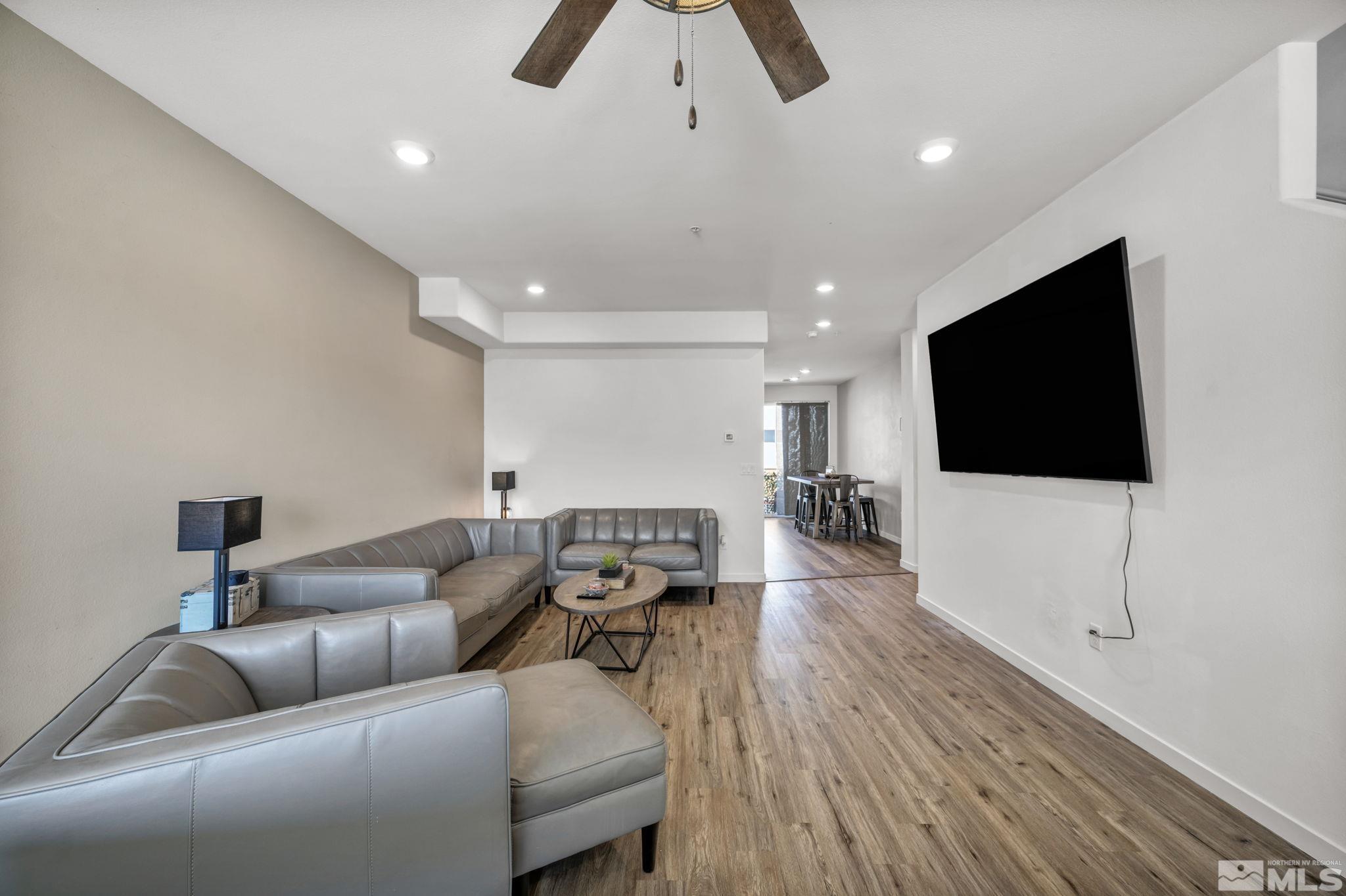 Reno, Nevada 89503, United States, 3 Bedrooms Bedrooms, ,3 BathroomsBathrooms,Residential,Active,97287