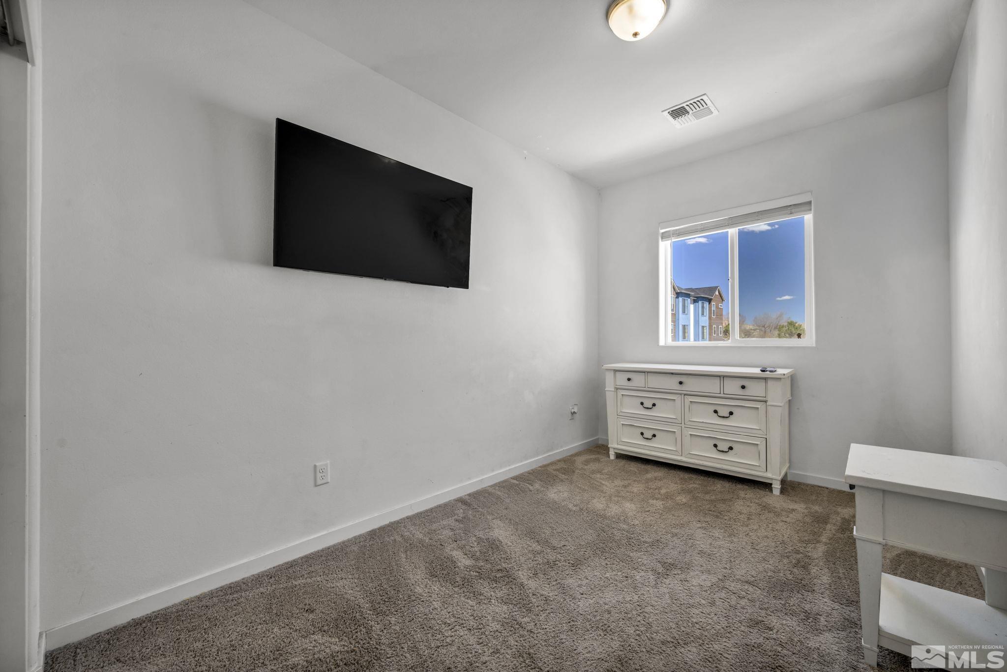 Reno, Nevada 89503, United States, 3 Bedrooms Bedrooms, ,3 BathroomsBathrooms,Residential,Active,97287