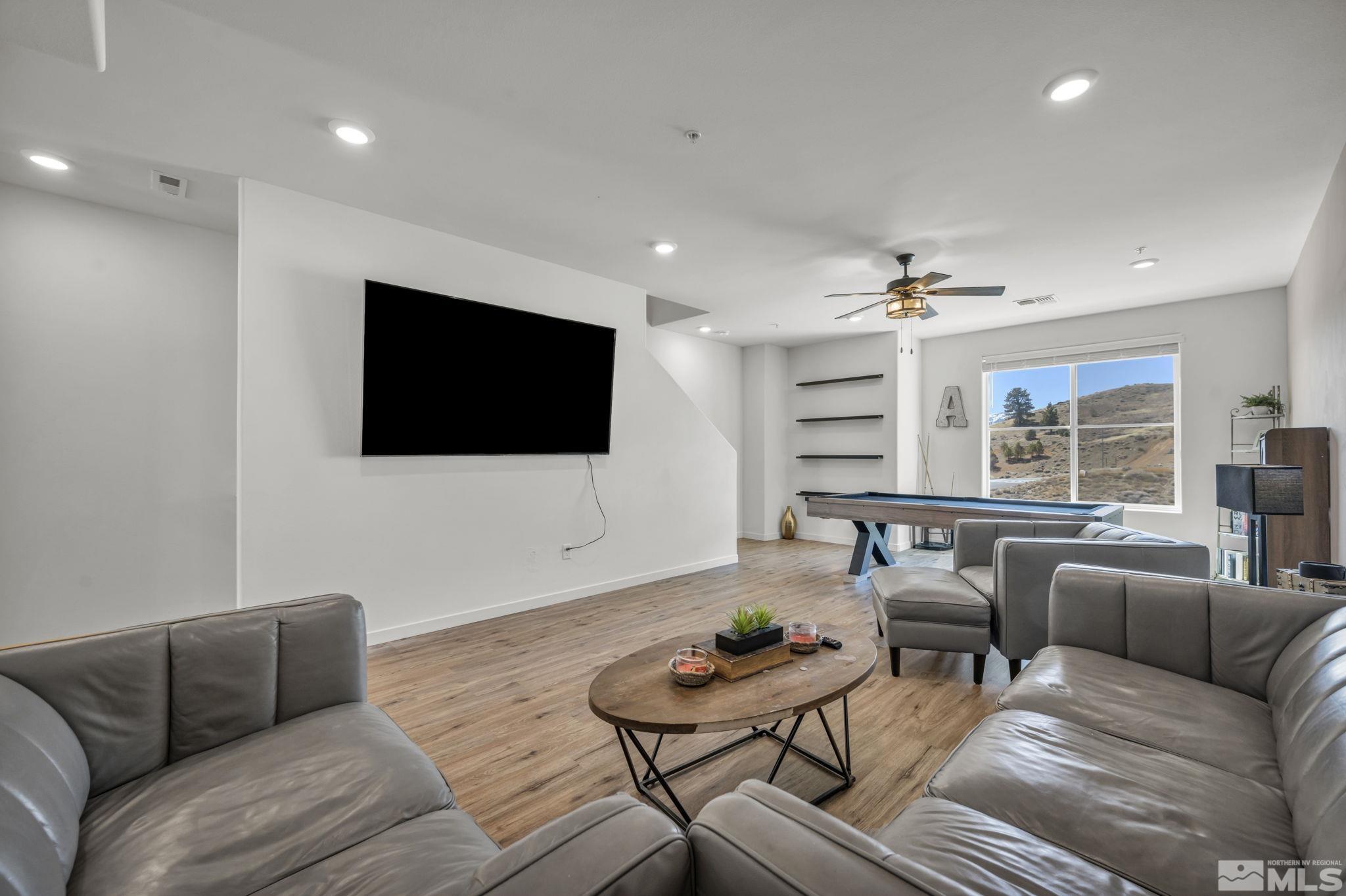 Reno, Nevada 89503, United States, 3 Bedrooms Bedrooms, ,3 BathroomsBathrooms,Residential,Active,97287