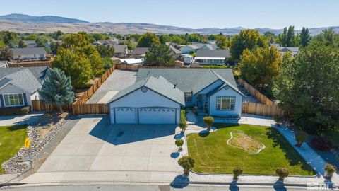 Single Family Residence in Sparks NV 201 Oasis Dr.jpg