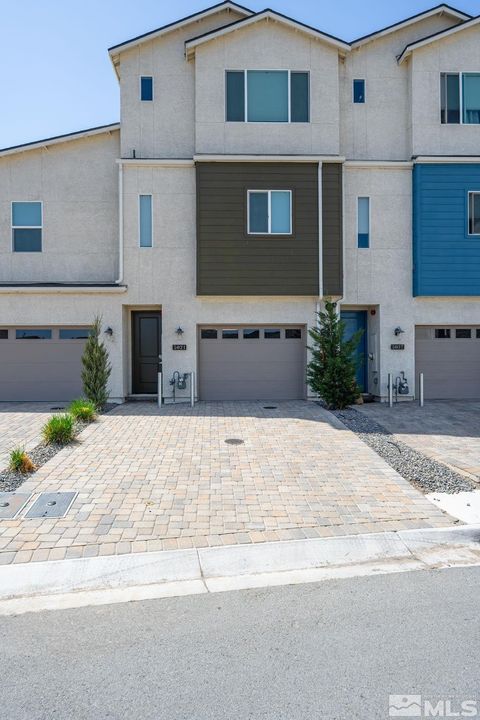MLS: 250004884