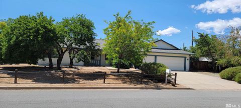 Single Family Residence in Sparks NV 90 Tequilla Ct.jpg