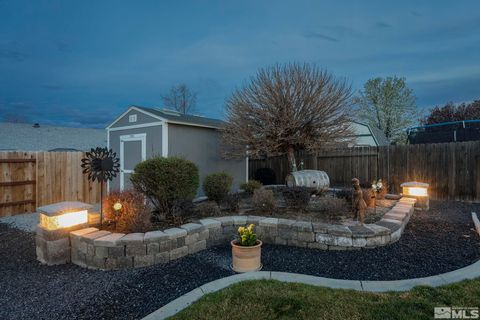 Single Family Residence in Sparks NV 2262 Soar Drive 32.jpg