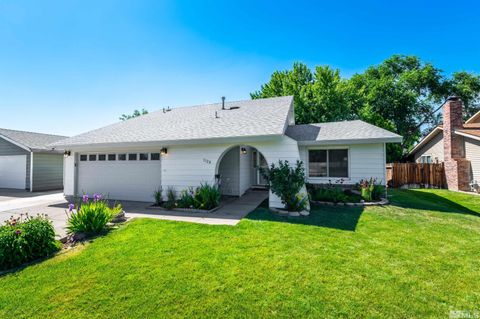 Single Family Residence in Sparks NV 1128 O Callaghan Drive.jpg