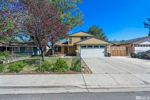 Single Family Residence in Sparks NV 2250 Howard Dr.jpg