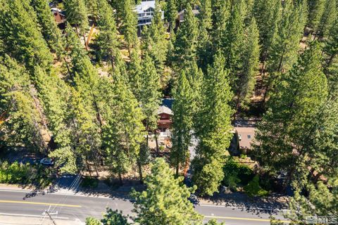 Single Family Residence in Incline Village NV 376 Country Club Dr 34.jpg