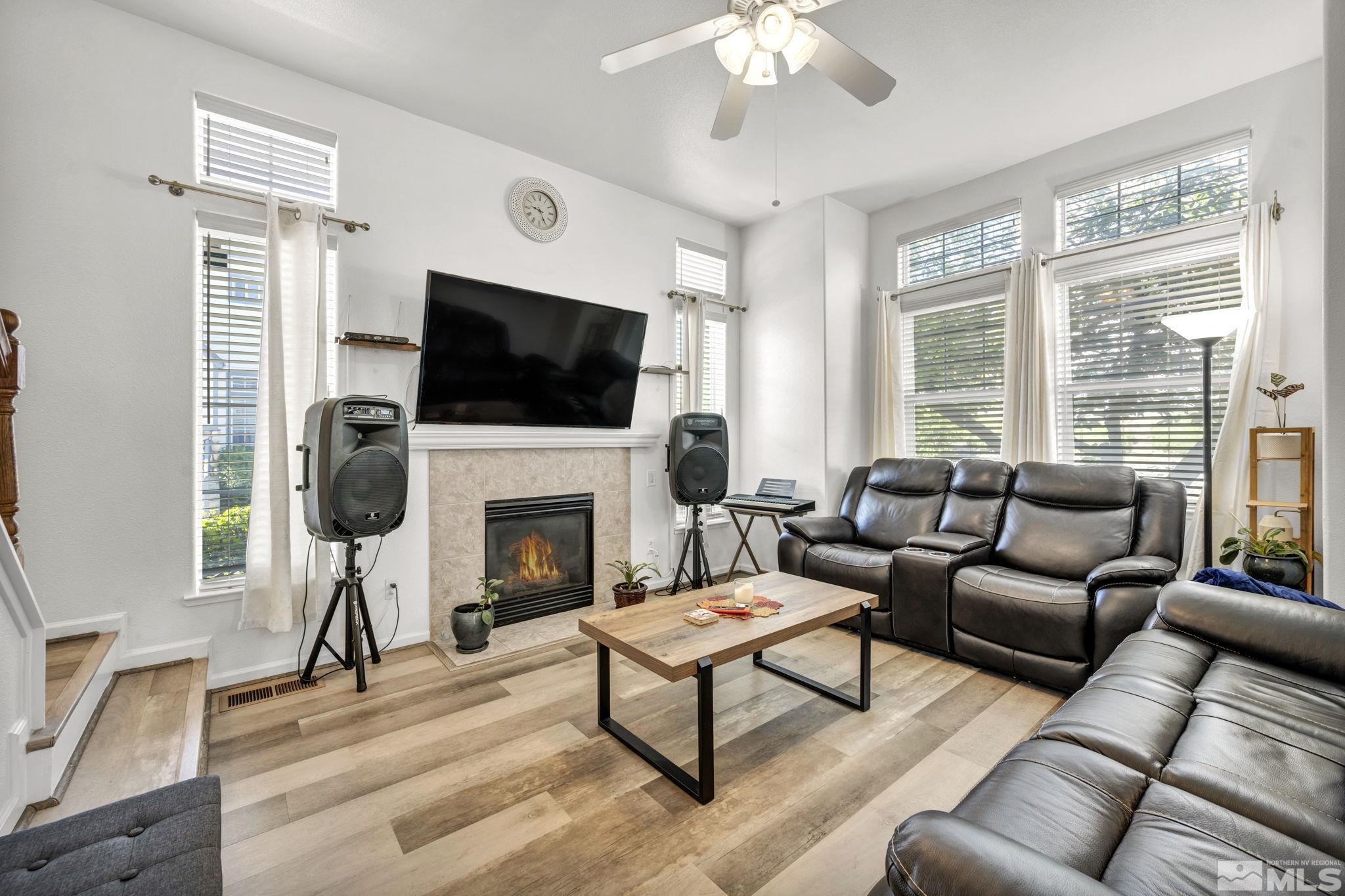 Sparks, Nevada 89431, United States, 3 Bedrooms Bedrooms, ,3 BathroomsBathrooms,Residential,Active,127820