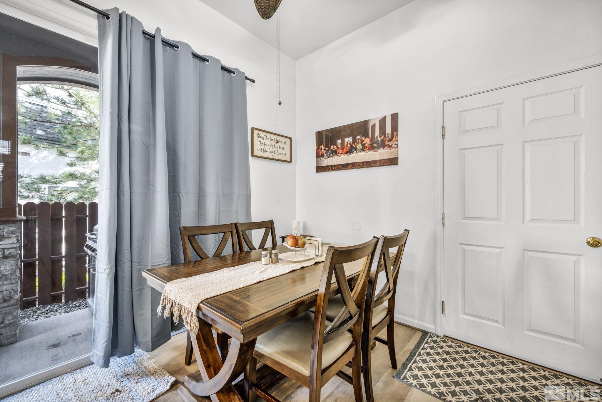 Sparks, Nevada 89431, United States, 3 Bedrooms Bedrooms, ,3 BathroomsBathrooms,Residential,Active,127820