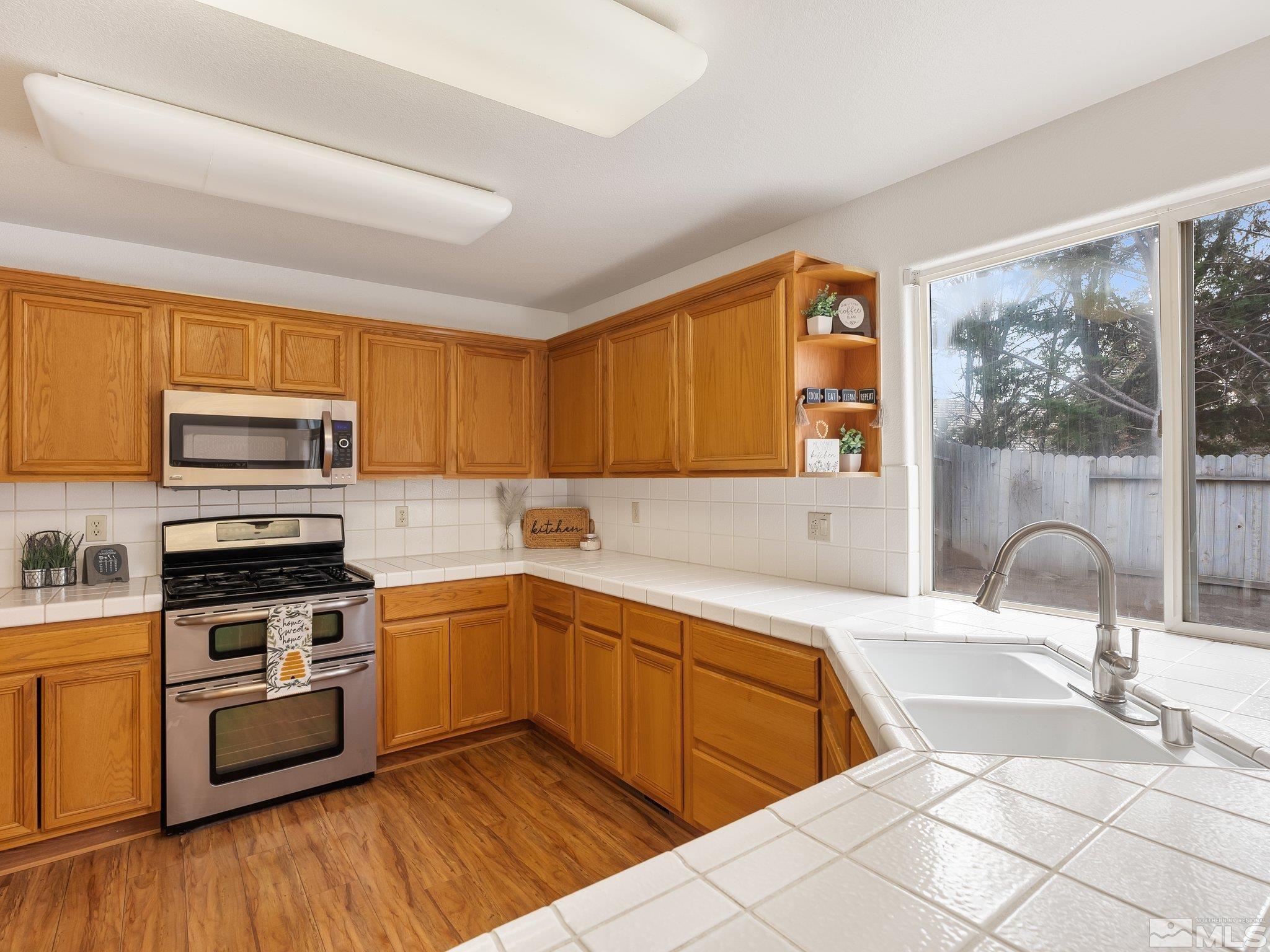 Reno, Nevada 89523, United States, 5 Bedrooms Bedrooms, ,3 BathroomsBathrooms,Residential,Active,87070