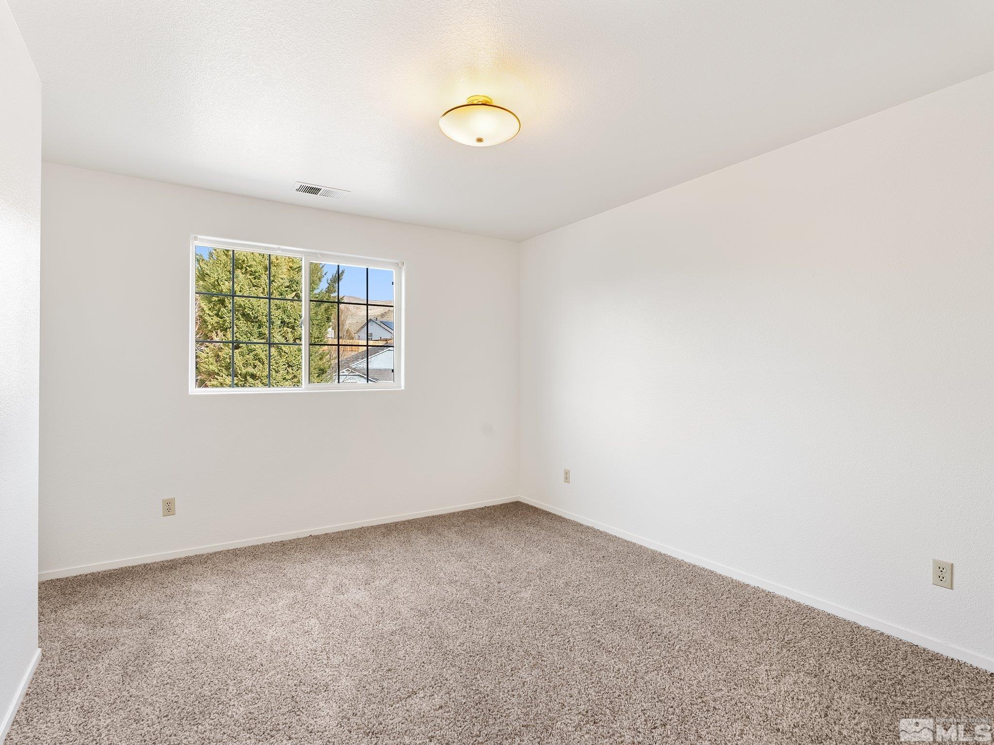 Reno, Nevada 89523, United States, 5 Bedrooms Bedrooms, ,3 BathroomsBathrooms,Residential,Active,87070