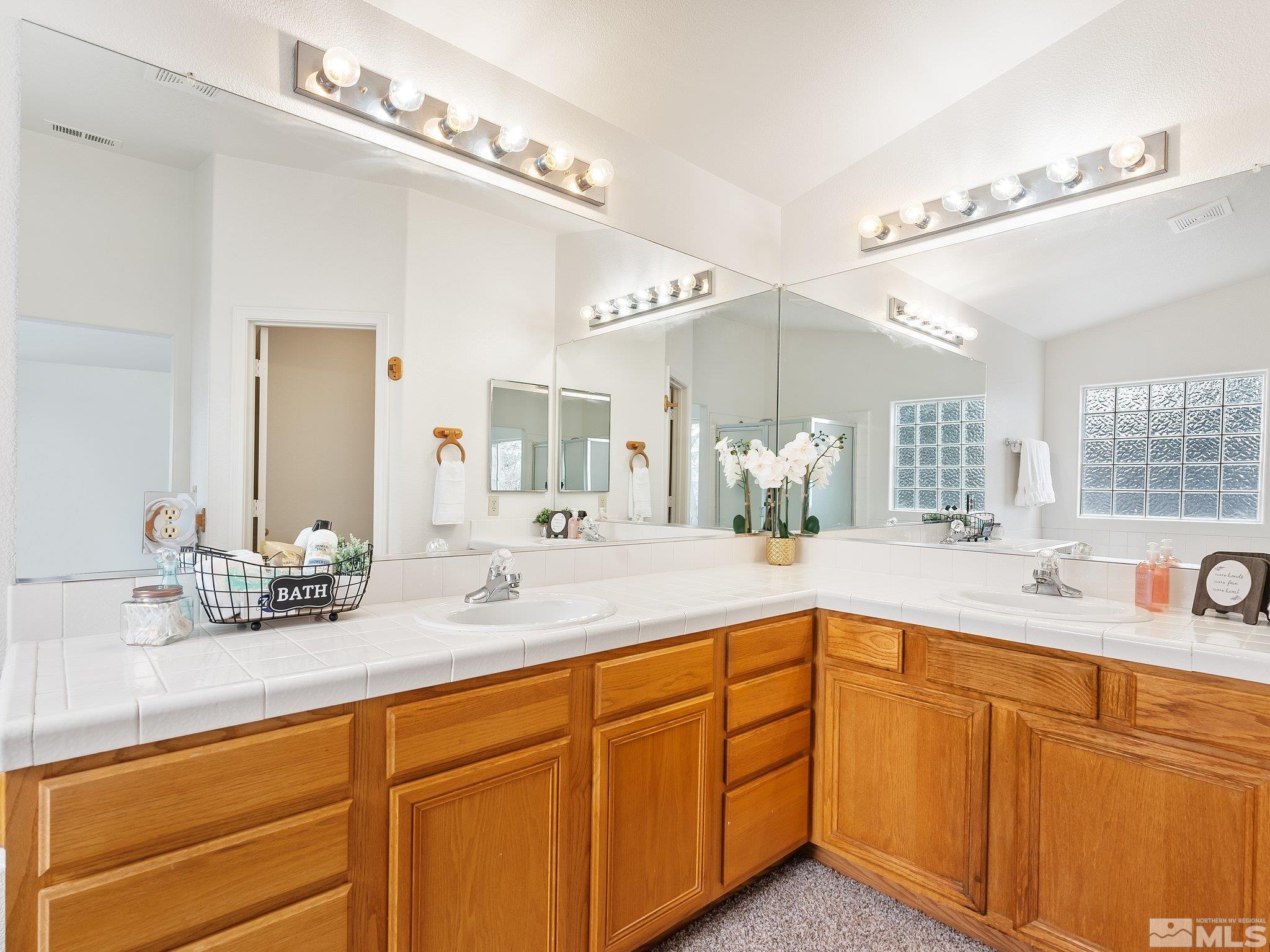 Reno, Nevada 89523, United States, 5 Bedrooms Bedrooms, ,3 BathroomsBathrooms,Residential,Active,87070