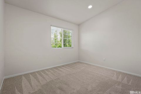 Condominium in Sparks NV 5625 Vista Luna Drive 20.jpg