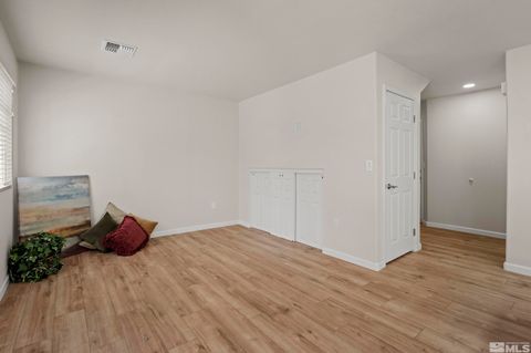 Condominium in Sparks NV 5625 Vista Luna Drive 12.jpg