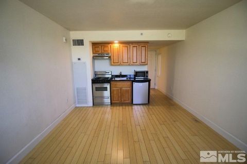 MLS: 250003443