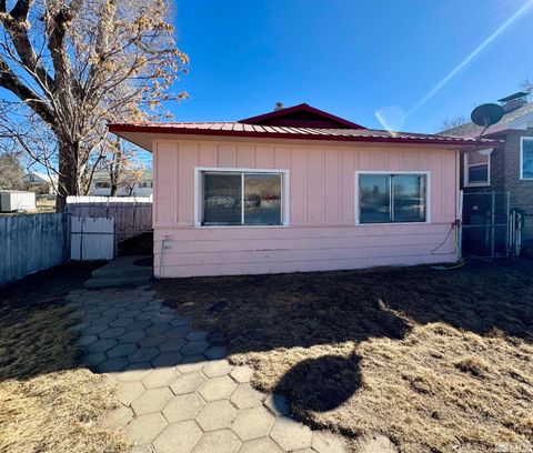 MLS: 250001089