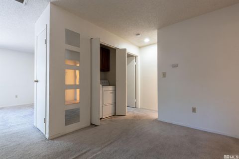 Condominium in Reno NV 2205 Kietzke Ln Apt B Ln 11.jpg