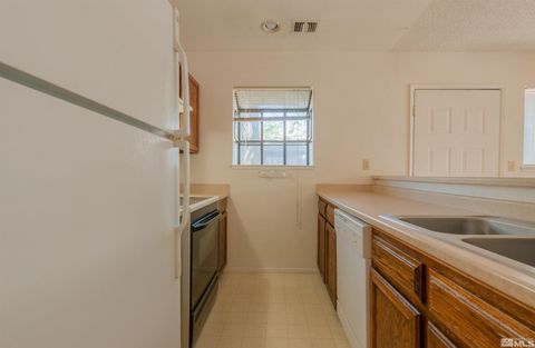 Condominium in Reno NV 2205 Kietzke Ln Apt B Ln 7.jpg