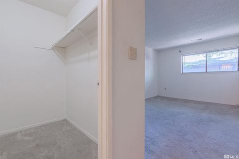 Condominium in Reno NV 2205 Kietzke Ln Apt B Ln 21.jpg