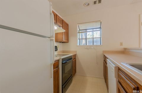 Condominium in Reno NV 2205 Kietzke Ln Apt B Ln 6.jpg