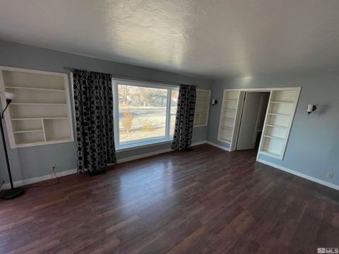 MLS: 250005944