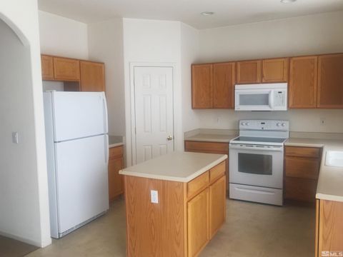 Single Family Residence in Sparks NV 2311 Signa Dr 1.jpg