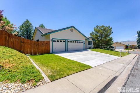 Single Family Residence in Sparks NV 1605 Terrace View Dr 1.jpg