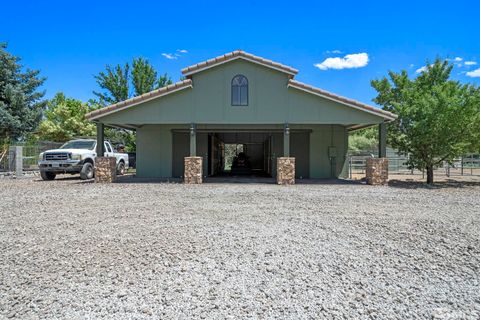 Single Family Residence in Reno NV 8102 Meadow Vista Drive 27.jpg