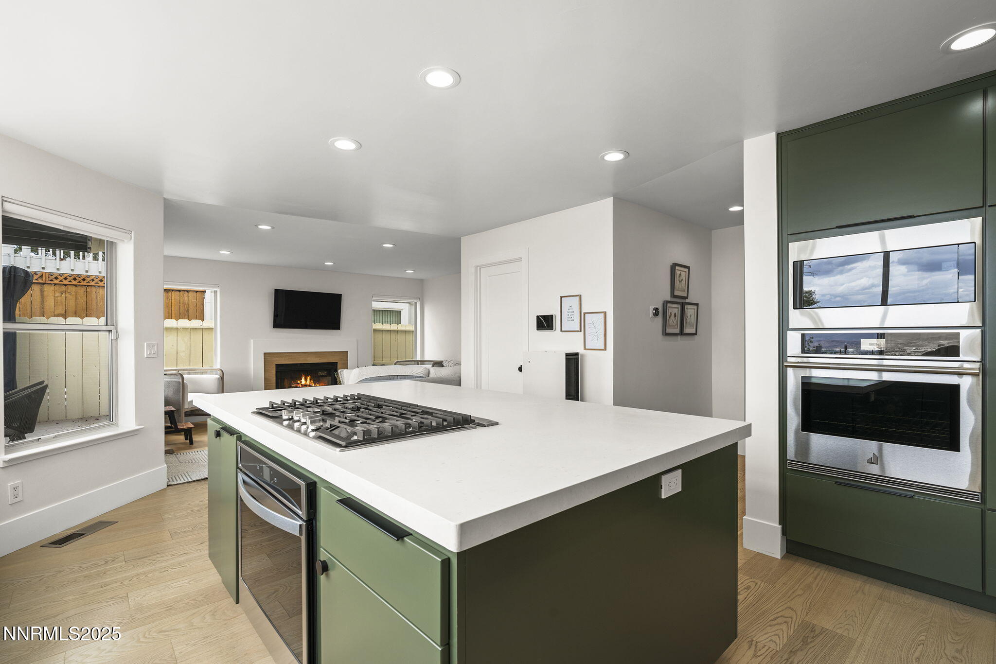 25-web-or-mls-_DSC1408