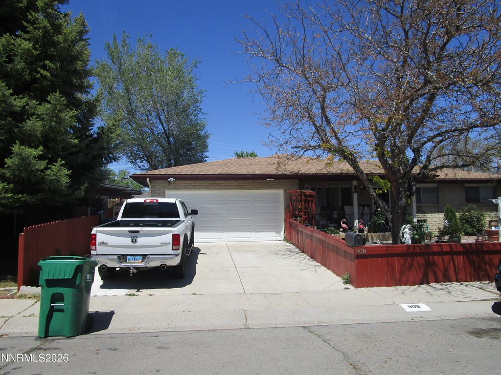 Photo of 908 Ivy Street, Carson City, NV 89703 (MLS # 260005774)