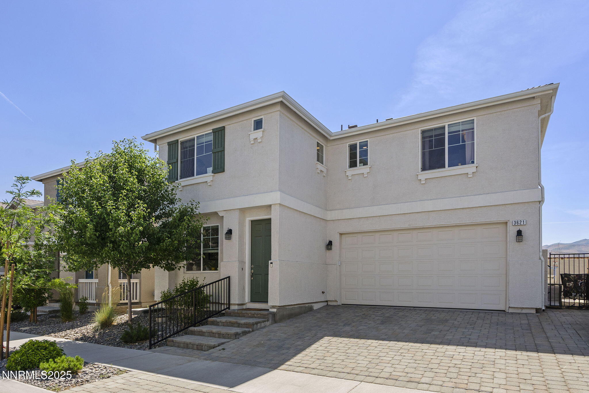 1-web-or-mls-_DSC0465