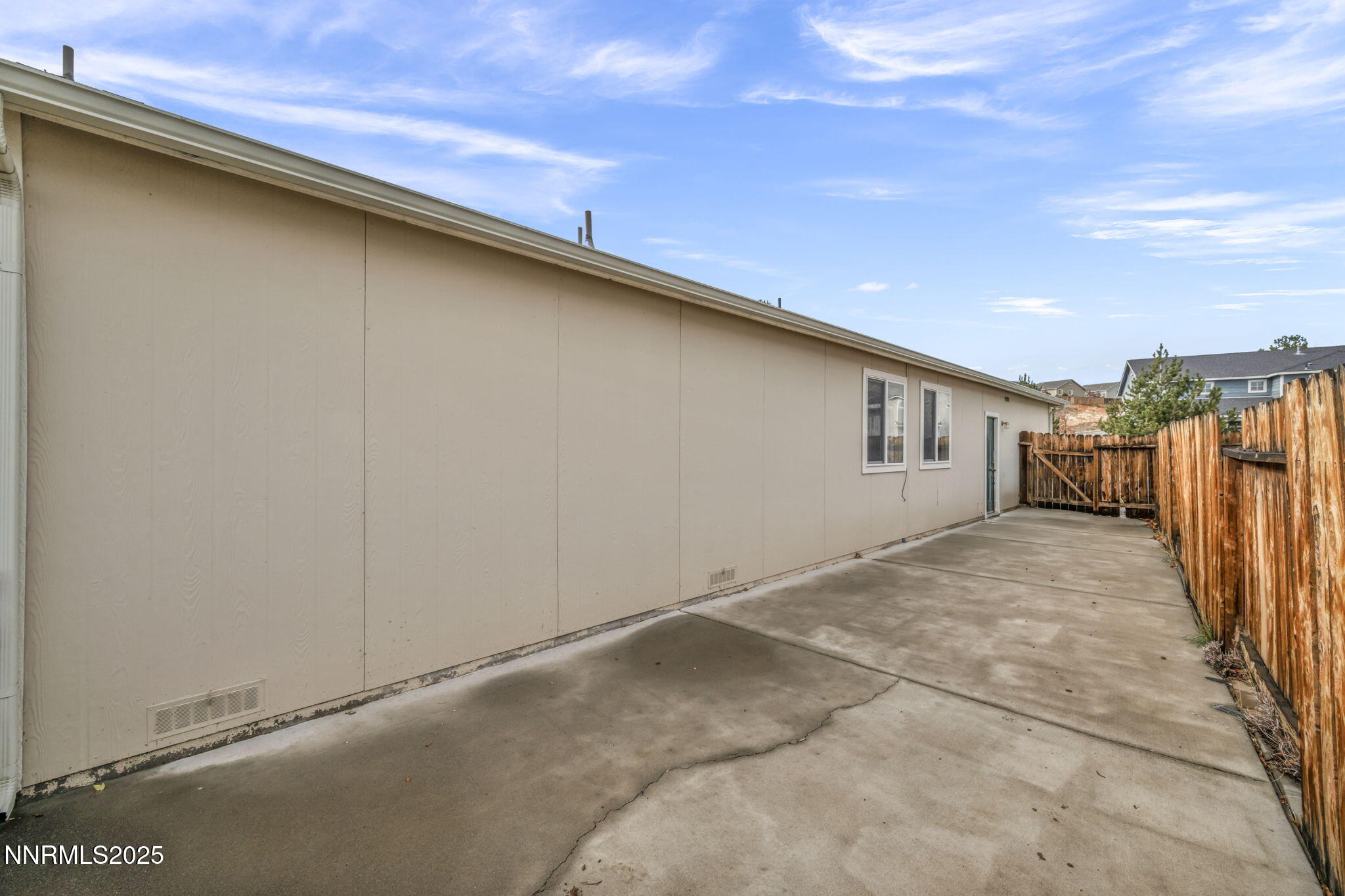 7-web-or-mls-2900-crown-canyon-ct