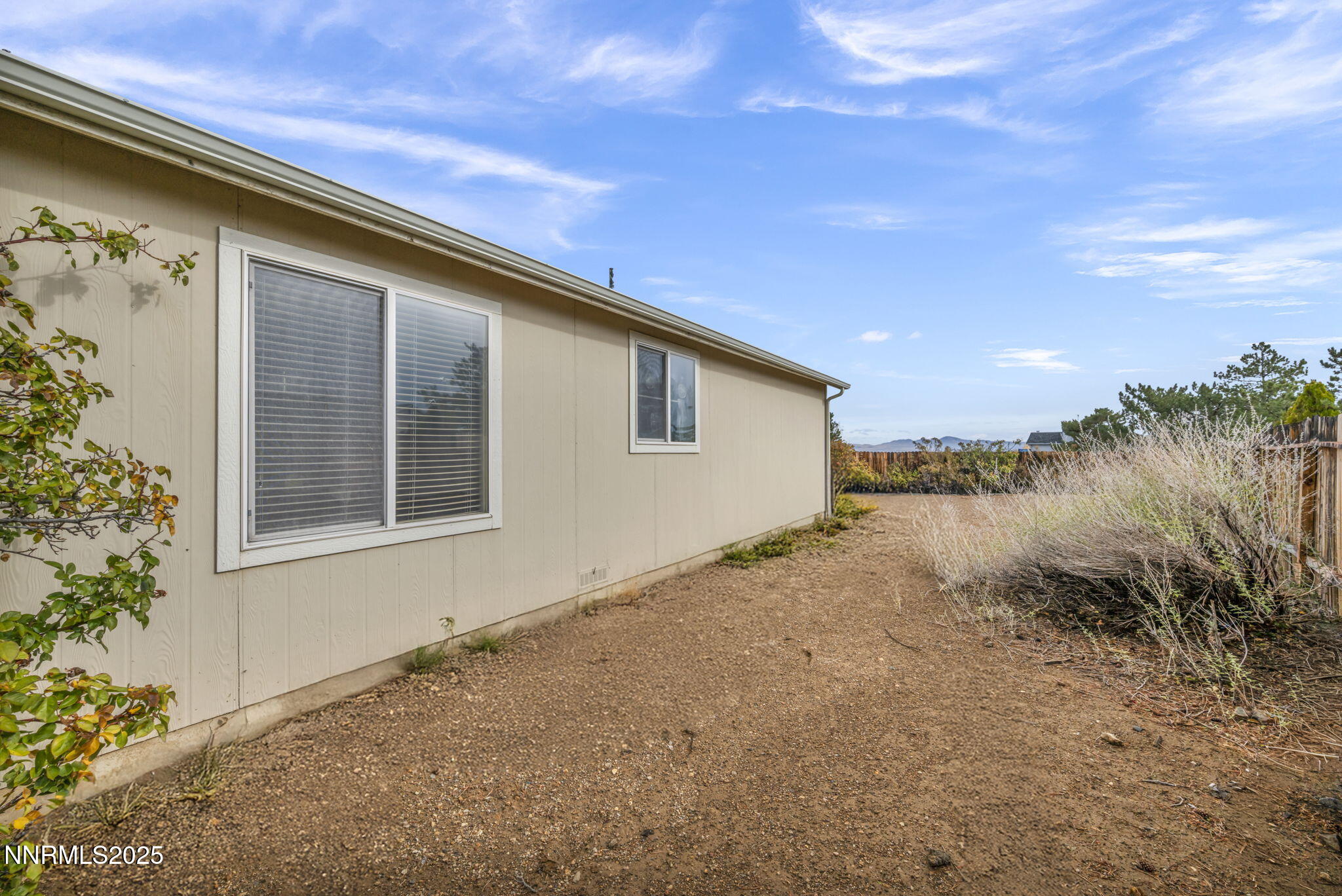 8-web-or-mls-2900-crown-canyon-ct