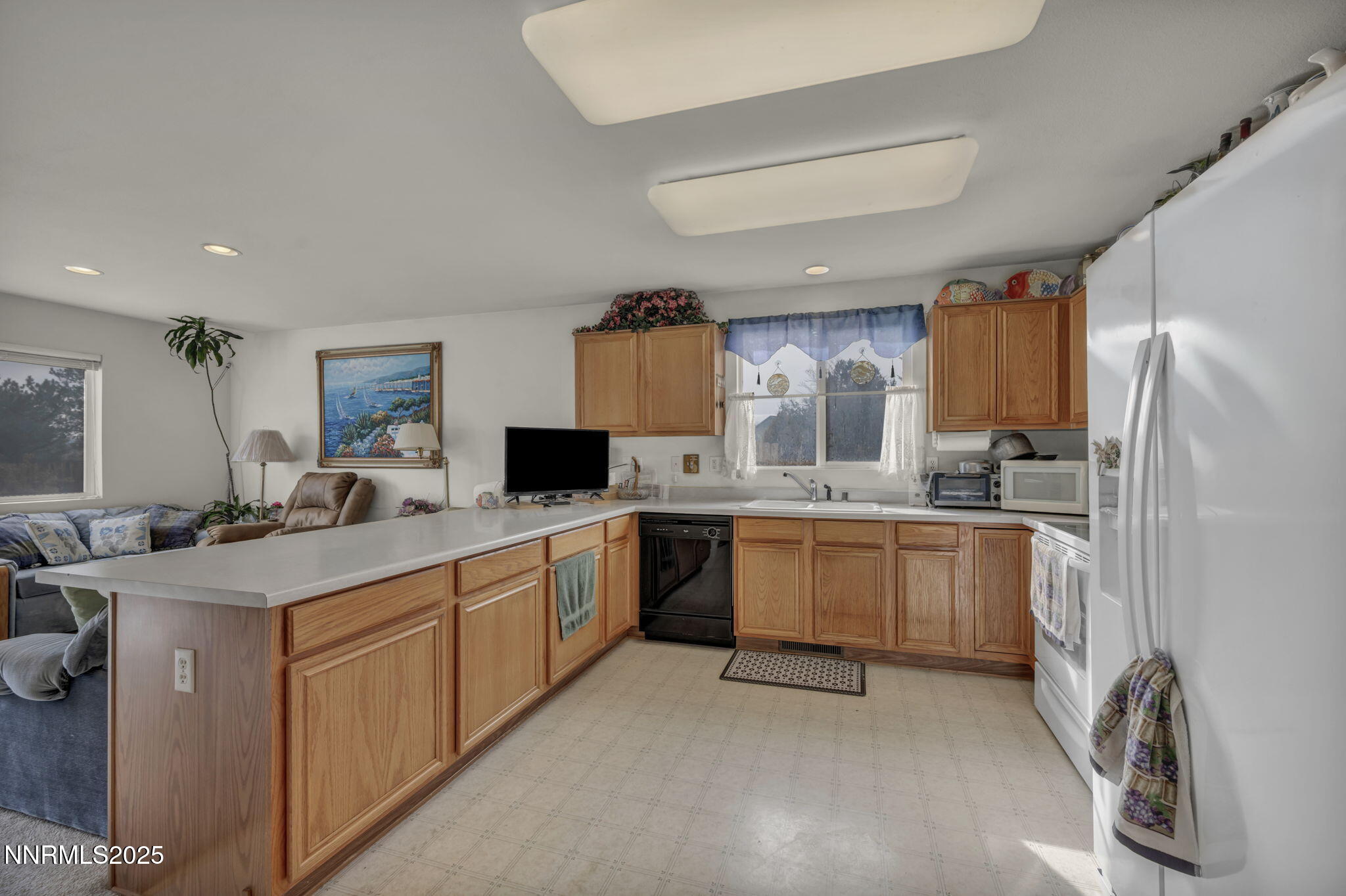 26-web-or-mls-2900-crown-canyon-ct