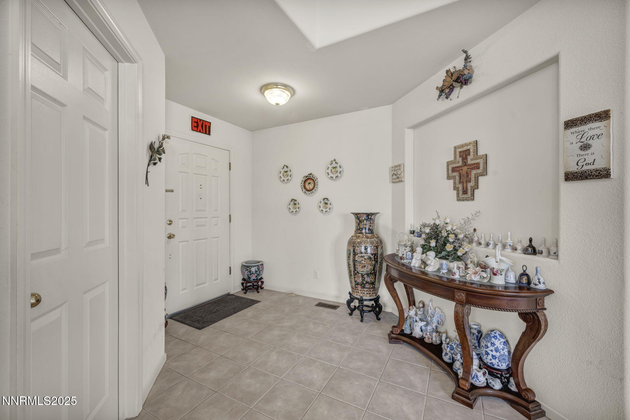 14-web-or-mls-2900-crown-canyon-ct