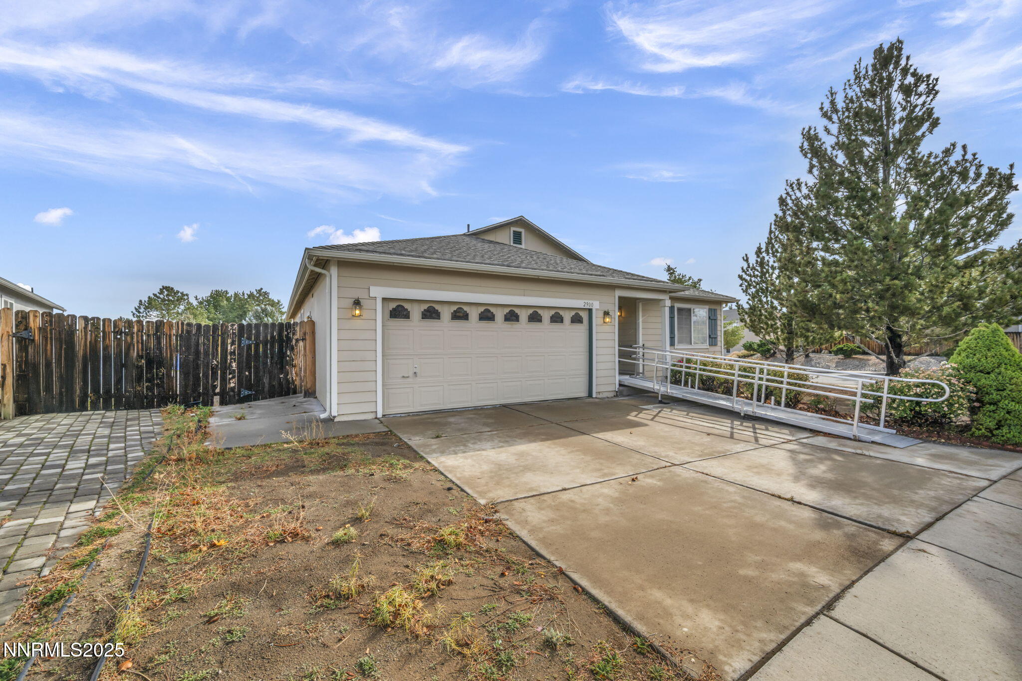 4-web-or-mls-2900-crown-canyon-ct