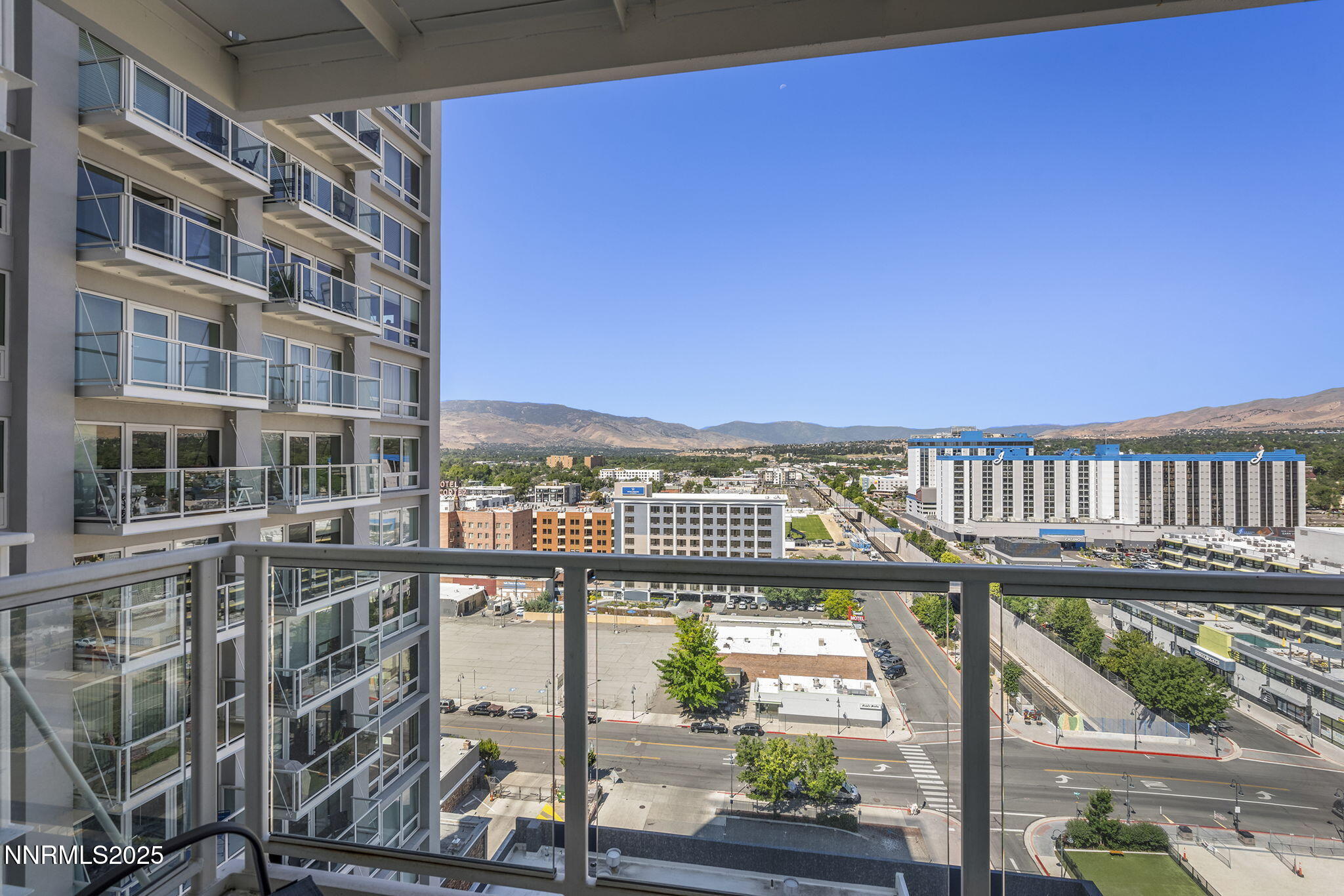 20-web-or-mls-_DSC9305