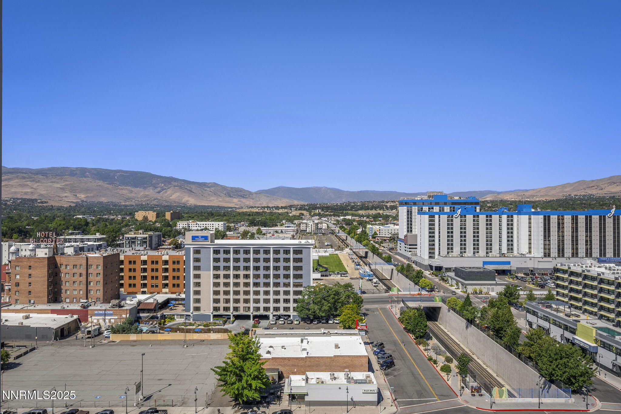 21-web-or-mls-_DSC9310