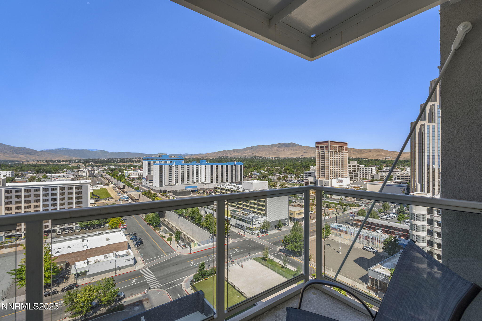 19-web-or-mls-_DSC9300