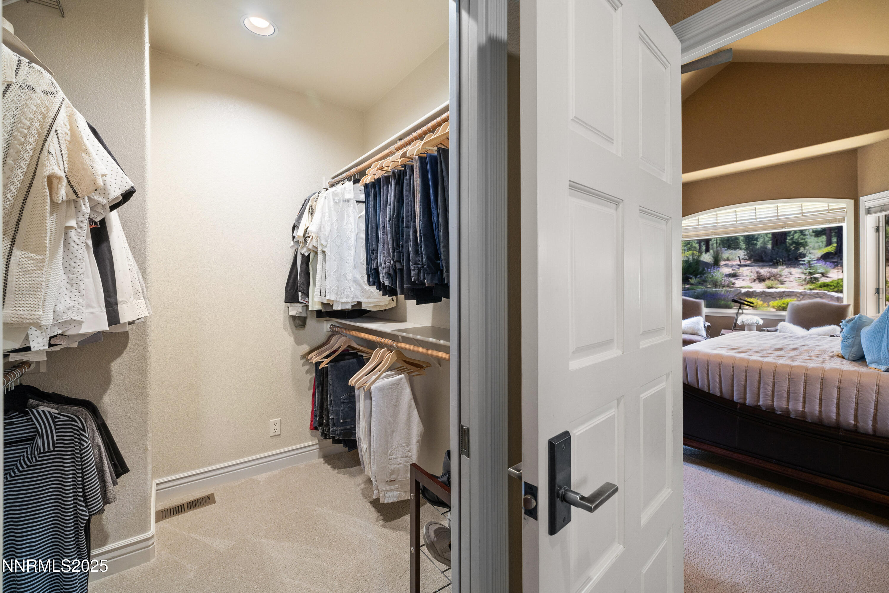 022_22-print-102_w_willis-23_384