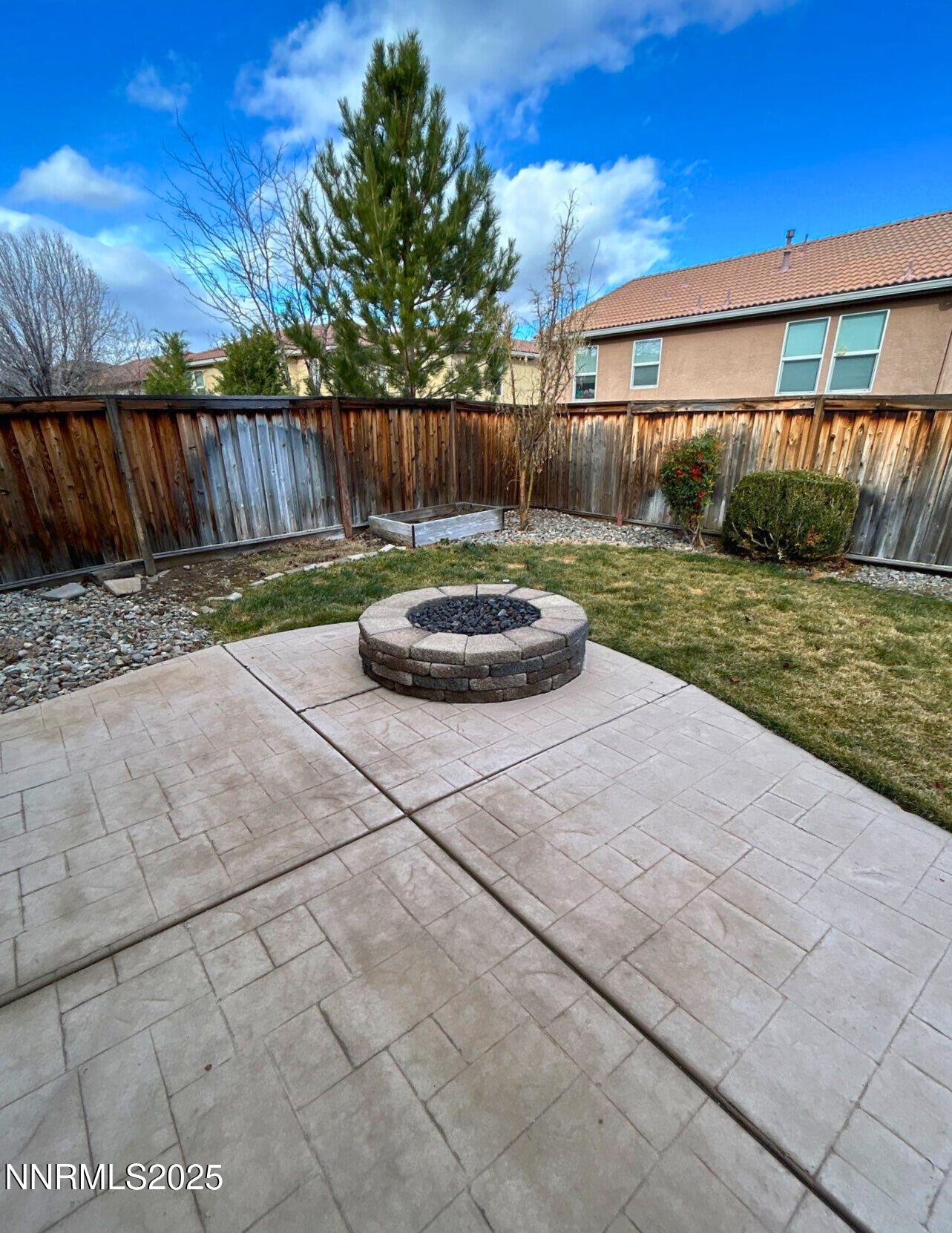 a5c3a991-89ff-4551-9369-7eaa18803799