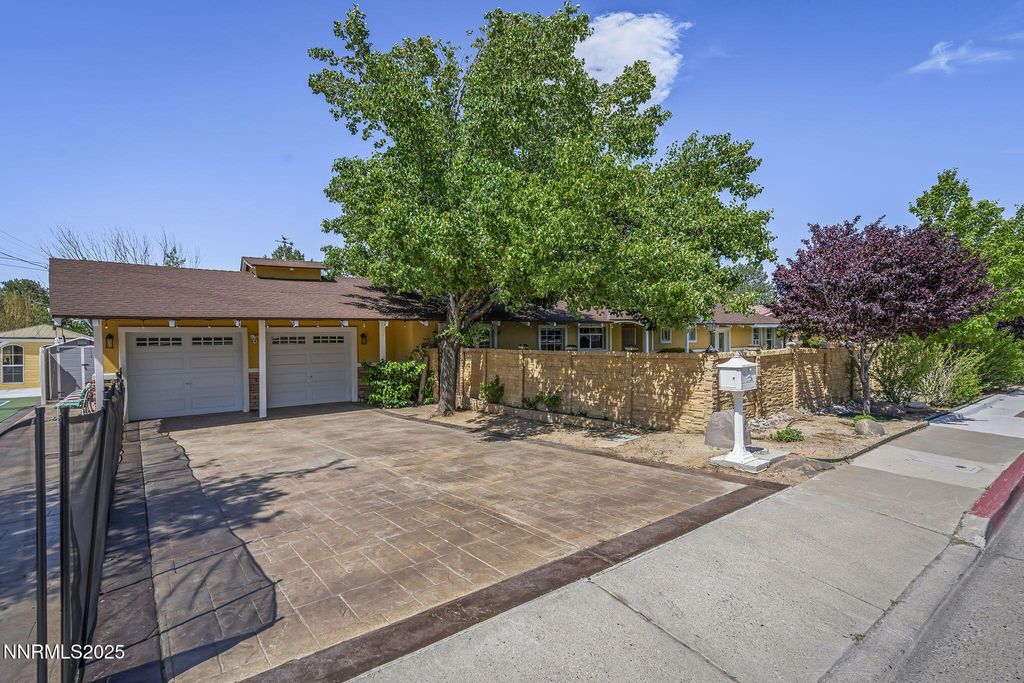 Photo of 2195 W Plumb Lane, Reno, NV 89509 (MLS # 250051228)