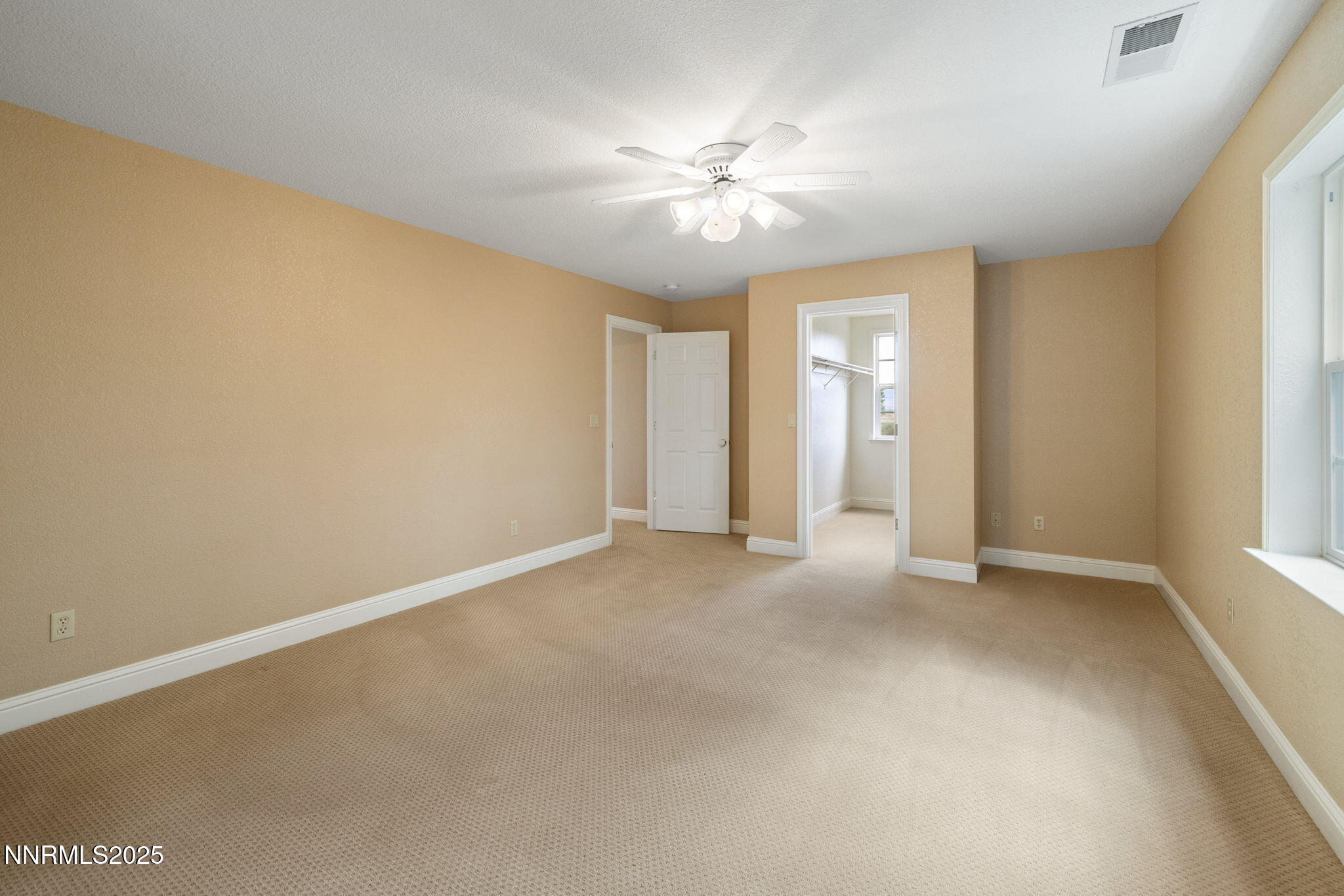 45-web-or-mls-2545 Genoa Aspen-47