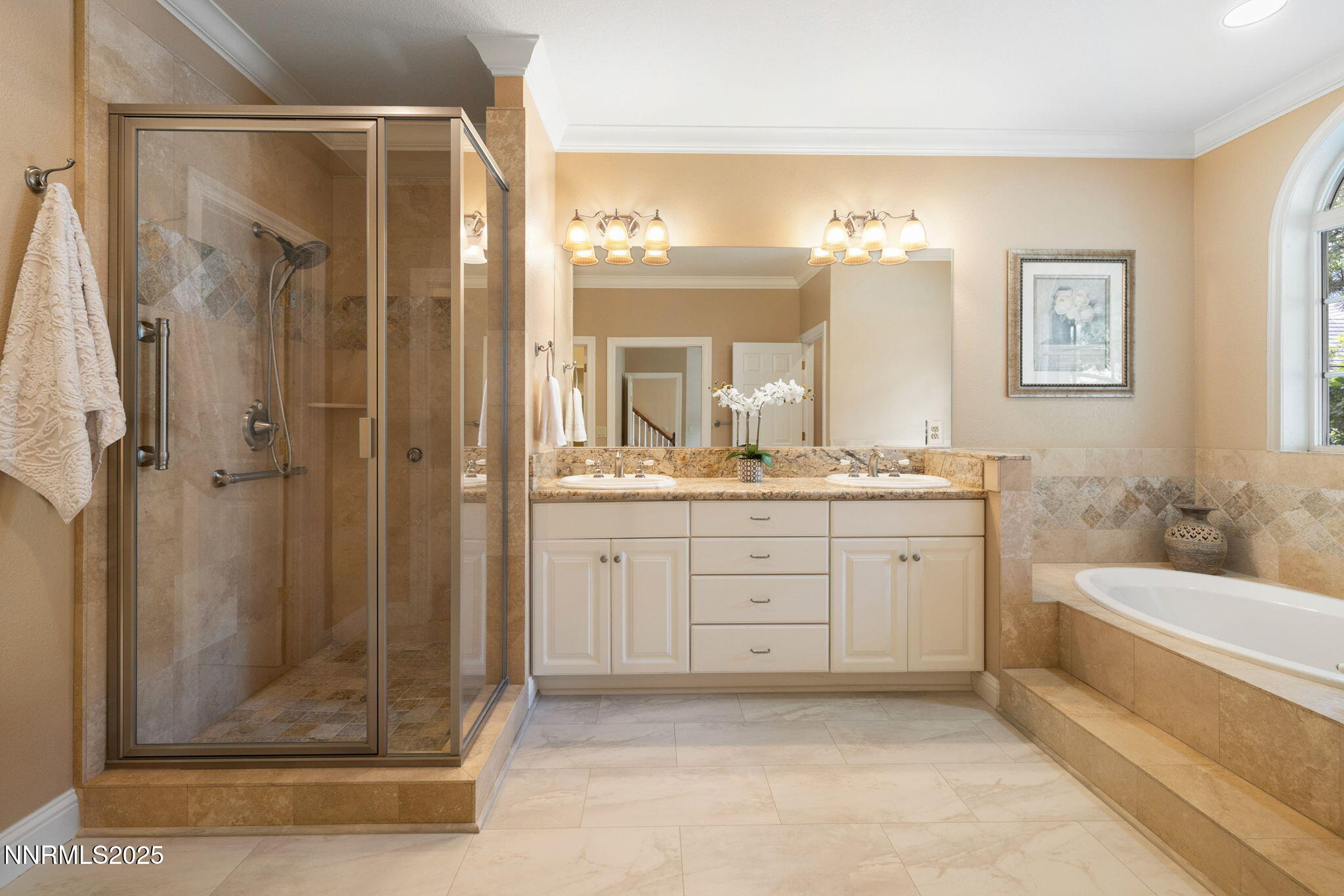 17-web-or-mls-2545 Genoa Aspen-18