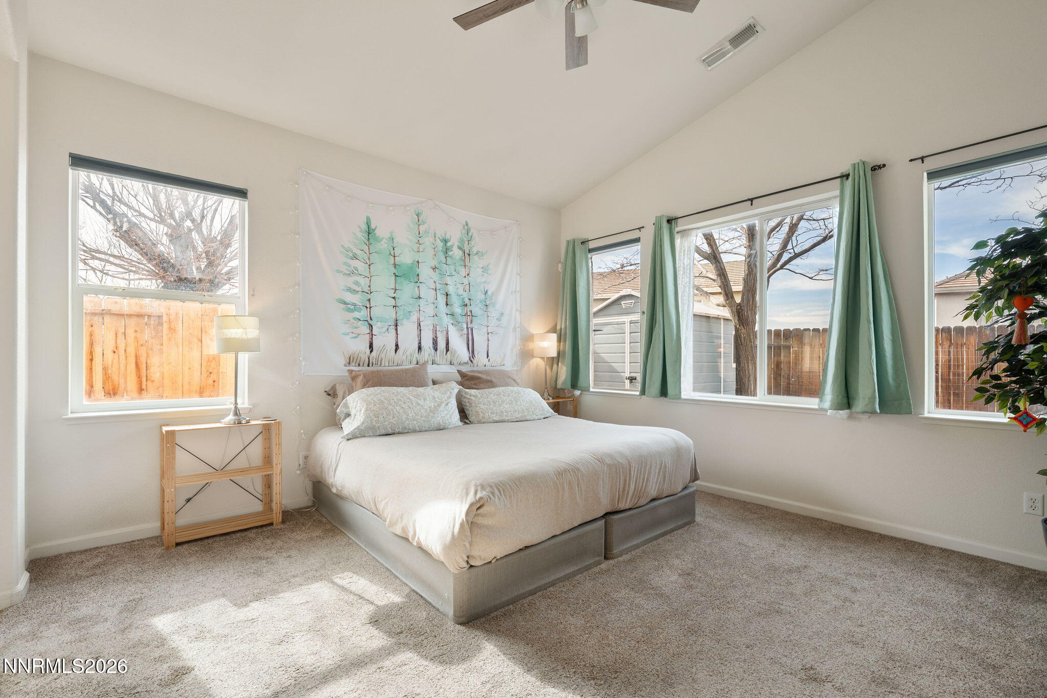 25-web-or-mls-1722 Blue Oak-26