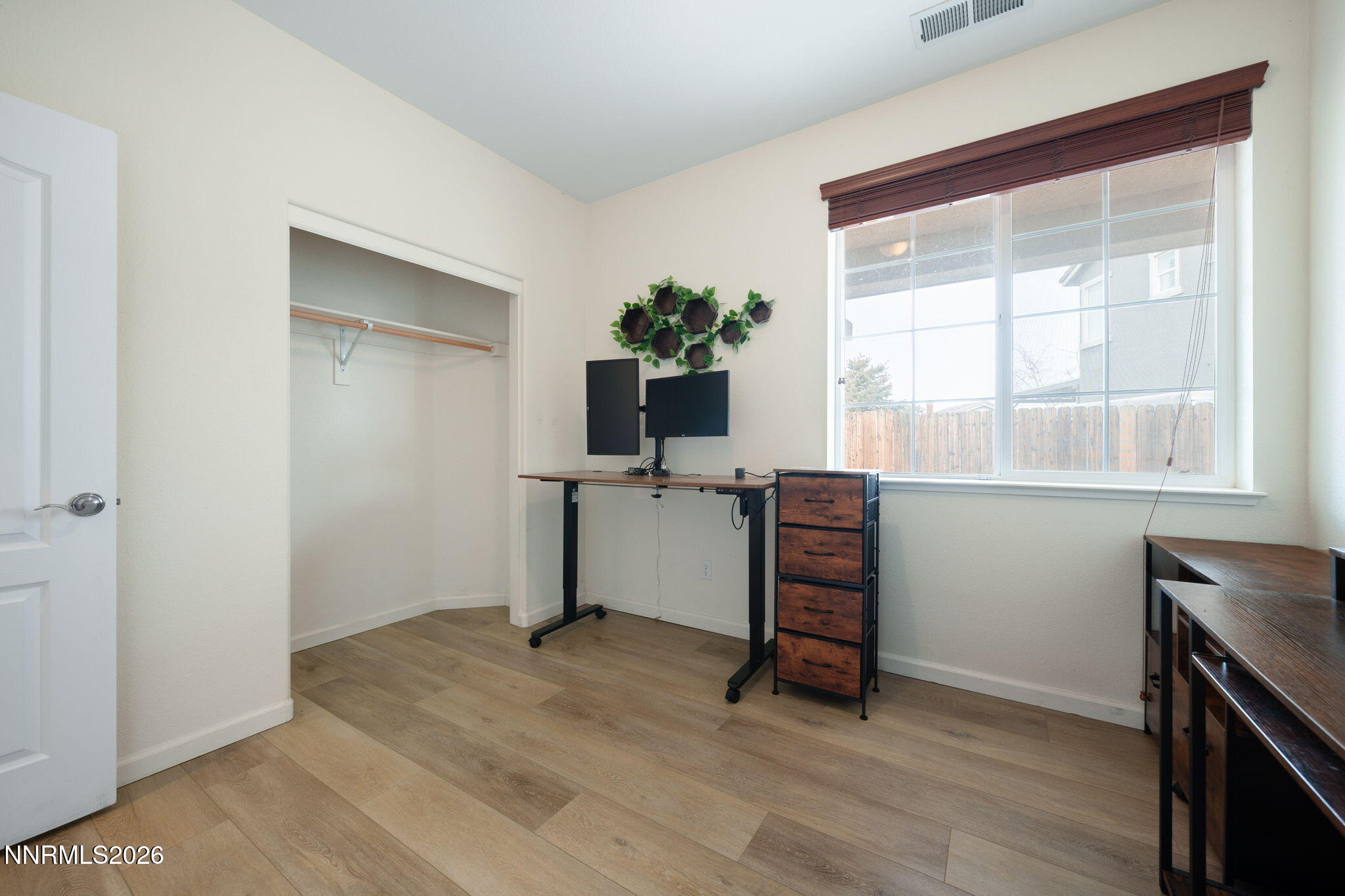 1-web-or-mls-1722 Blue Oak-2