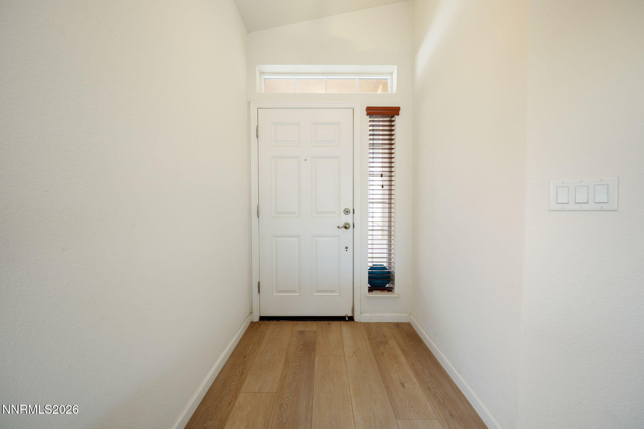 18-web-or-mls-1722 Blue Oak-19